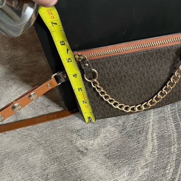 Michael Kors pull chain belt bag - Picture 4 of 9